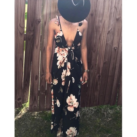 🌺🌺2 Way Wrap Dress🌺🌺 - Picture 2 of 7